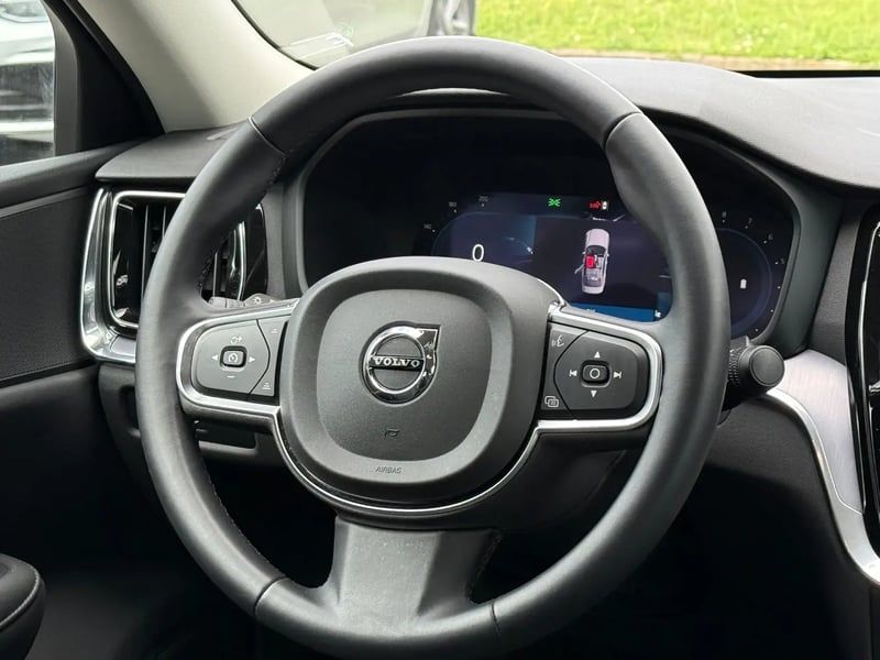 Photo de la voiture VOLVO S60 B4 197 ch DCT7 Start