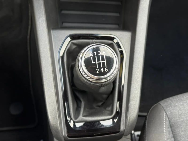 Photo de la voiture RENAULT CLIO V TCe 90 Equilibre