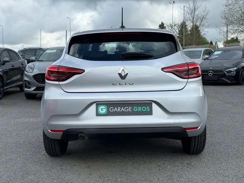 Photo de la voiture RENAULT CLIO V TCe 90 Equilibre