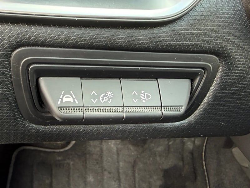 Photo de la voiture RENAULT CLIO V TCe 90 Equilibre