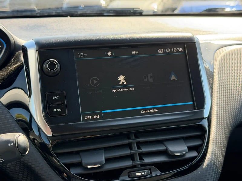 Photo de la voiture PEUGEOT 2008 1.6 BlueHDi 120ch S&S BVM6 Allure