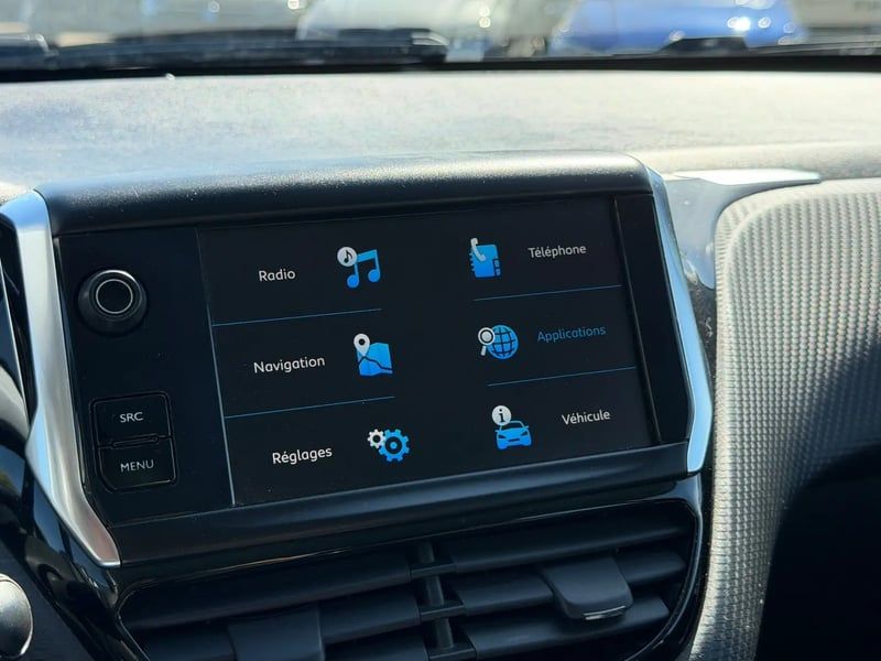 Photo de la voiture PEUGEOT 2008 1.6 BlueHDi 120ch S&S BVM6 Allure