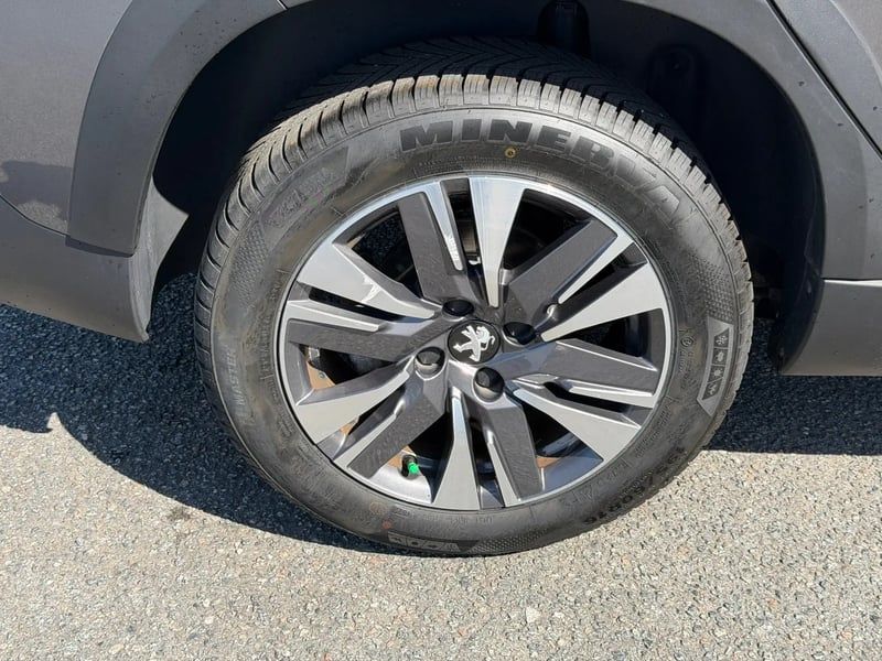 Photo de la voiture PEUGEOT 2008 1.6 BlueHDi 120ch S&S BVM6 Allure