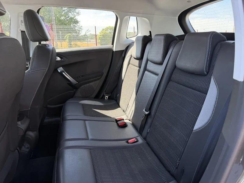 Photo de la voiture PEUGEOT 2008 1.6 BlueHDi 120ch S&S BVM6 Allure