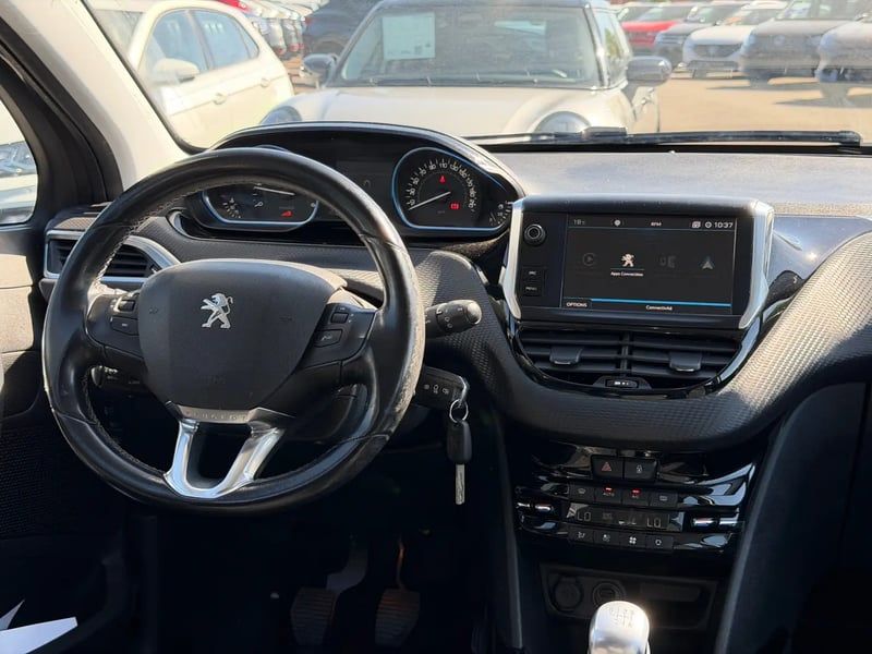 Photo de la voiture PEUGEOT 2008 1.6 BlueHDi 120ch S&S BVM6 Allure