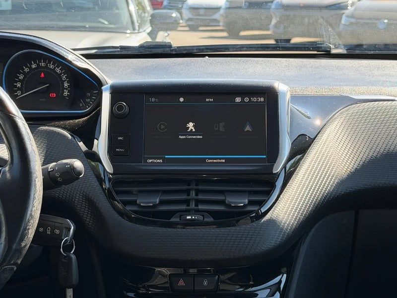 Photo de la voiture PEUGEOT 2008 1.6 BlueHDi 120ch S&S BVM6 Allure