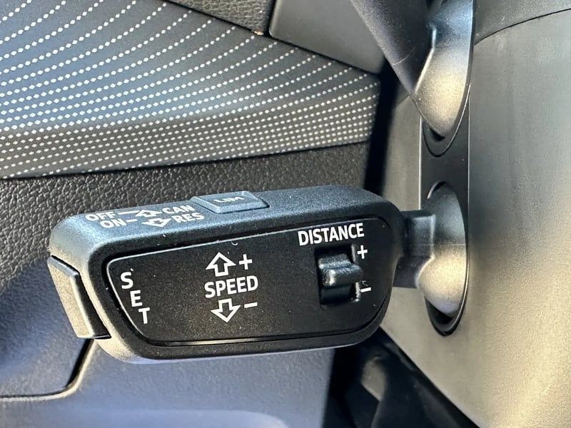 Photo de la voiture AUDI Q2 35 TFSI 150 S tronic 7 S line Plus