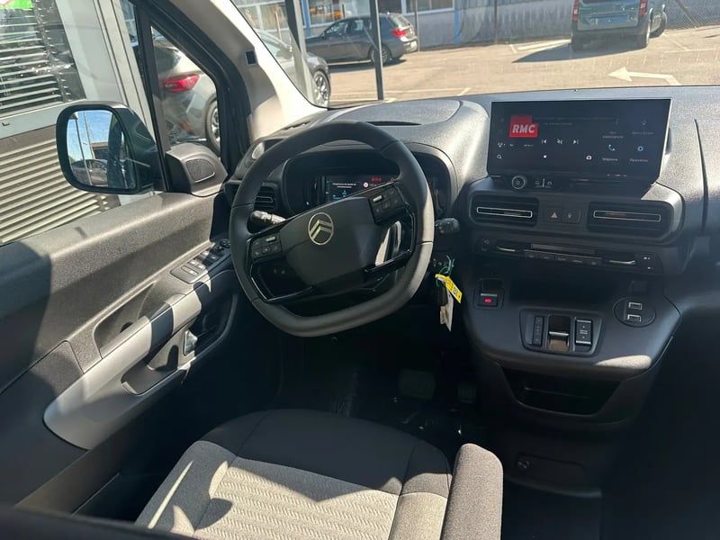 Photo de la voiture CITROEN BERLINGO Diesel 130 ch Automatique Max - 5P