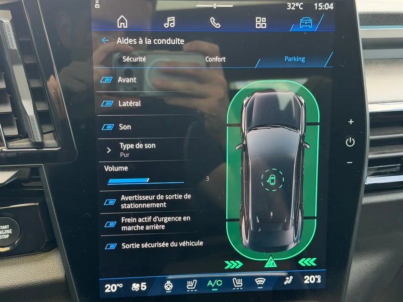 Photo de la voiture RENAULT RAFALE E-Tech full hybrid 200 ch esprit Alpine