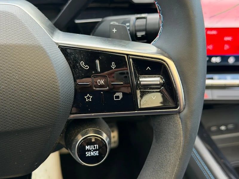 Photo de la voiture RENAULT RAFALE E-Tech full hybrid 200 ch esprit Alpine