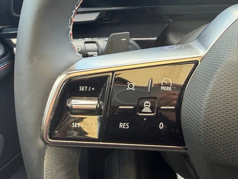 Photo de la voiture RENAULT RAFALE E-Tech full hybrid 200 ch esprit Alpine