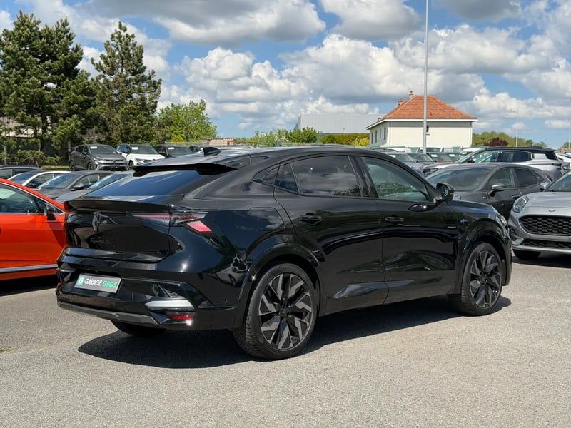 Photo de la voiture RENAULT RAFALE E-Tech full hybrid 200 ch esprit Alpine