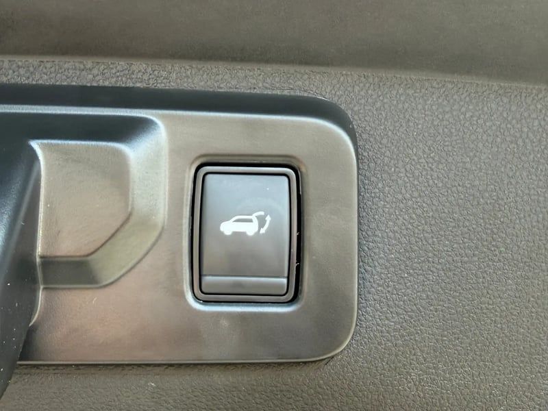 Photo de la voiture RENAULT RAFALE E-Tech full hybrid 200 ch esprit Alpine