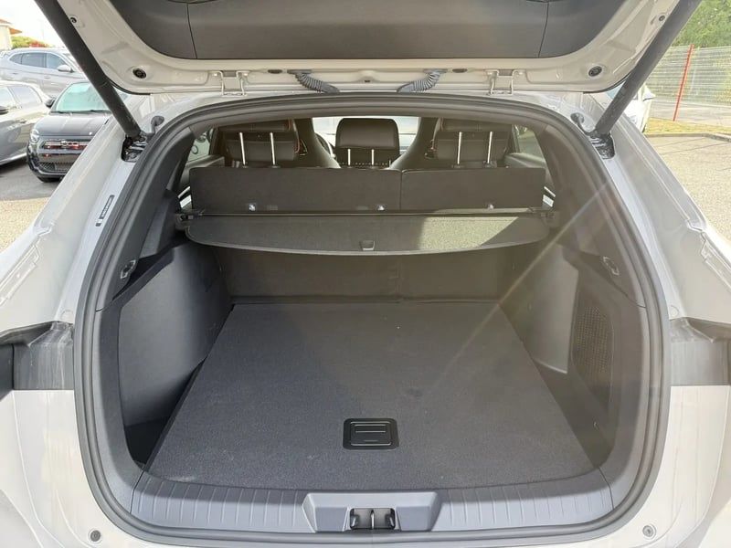 Photo de la voiture BYD SEAL U 1.5l DM-i 218 ch PHEV Boost