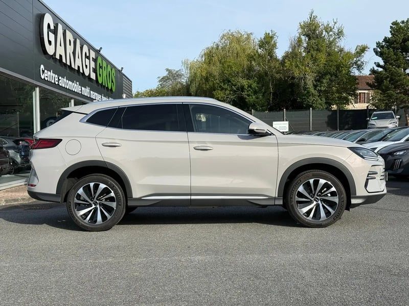 Photo de la voiture BYD SEAL U 1.5l DM-i 218 ch PHEV Boost