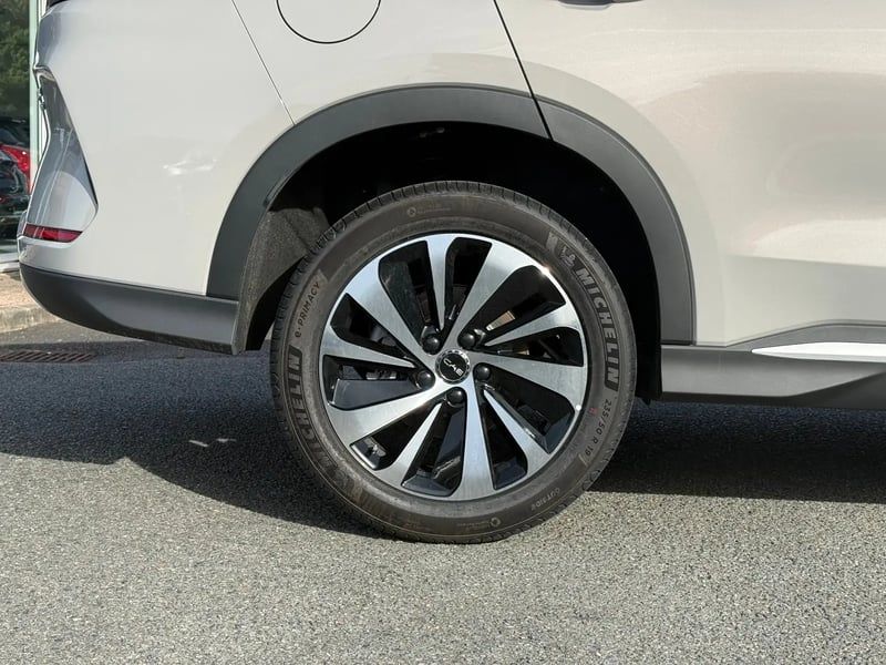 Photo de la voiture BYD SEAL U 1.5l DM-i 218 ch PHEV Boost
