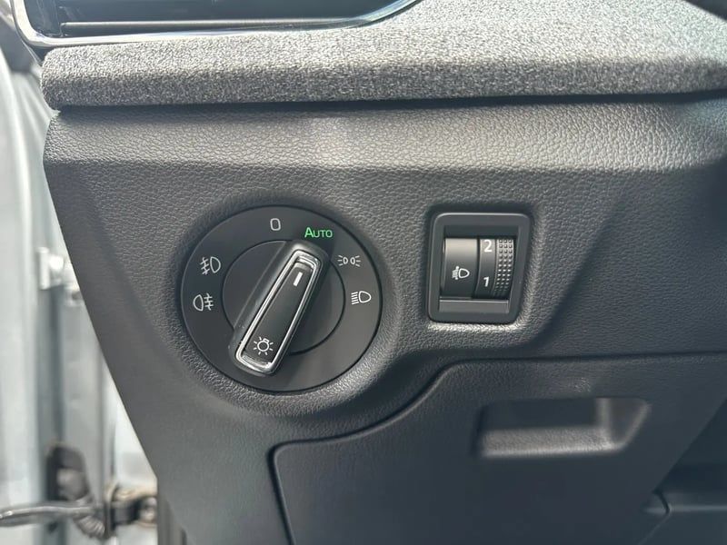 Photo de la voiture SKODA SCALA 1.0 TSI Evo 2 116 ch BVM6 Selection