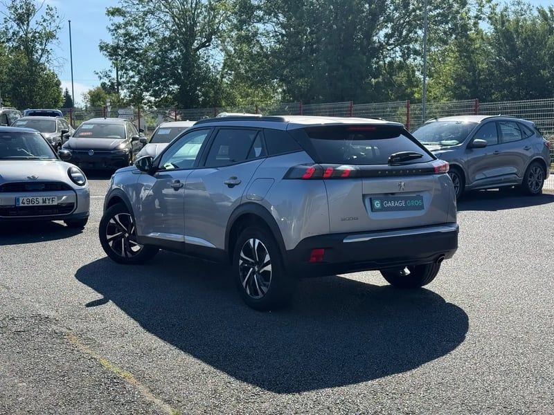 Photo de la voiture PEUGEOT 2008 BlueHDi 110 S&S BVM6 Allure Pack