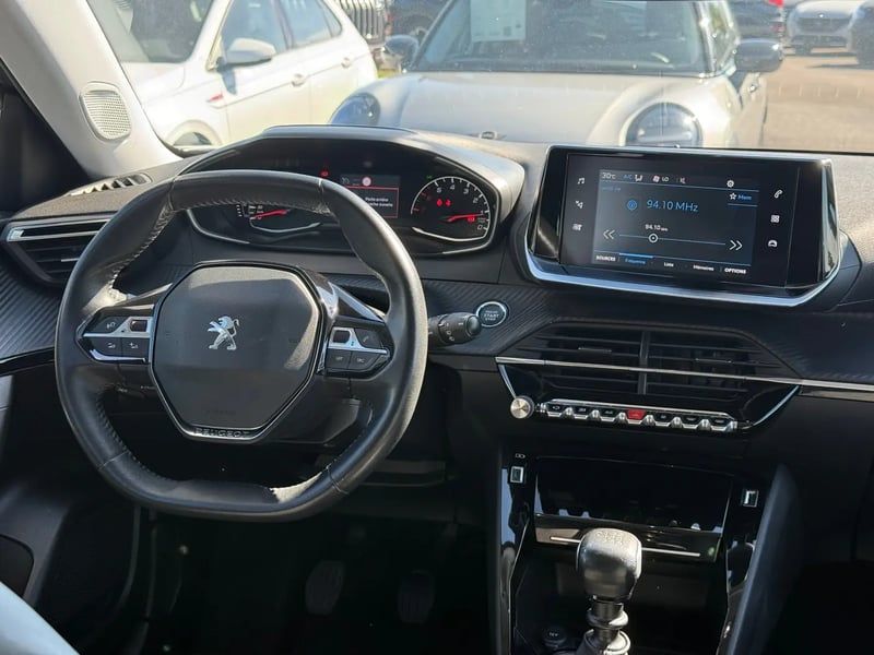 Photo de la voiture PEUGEOT 2008 BlueHDi 110 S&S BVM6 Allure Pack