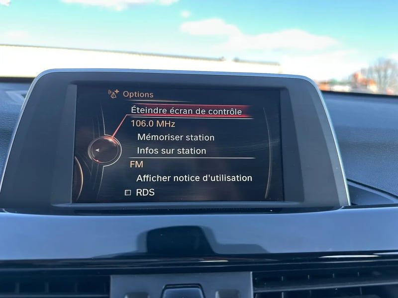 Photo de la voiture BMW X1 F48 sDrive 18i 136 ch BVA8 xLine