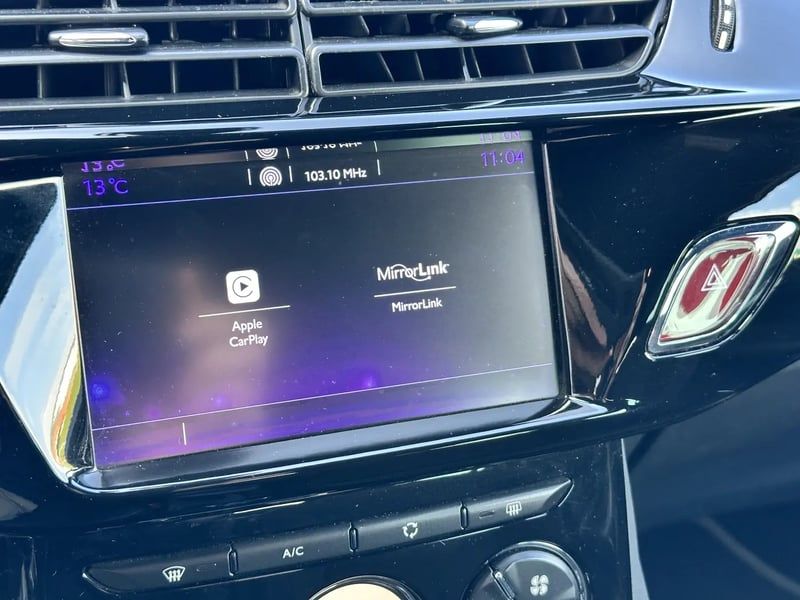 Photo de la voiture DS DS 3 PureTech 110 S&S BVM5 Performance Line