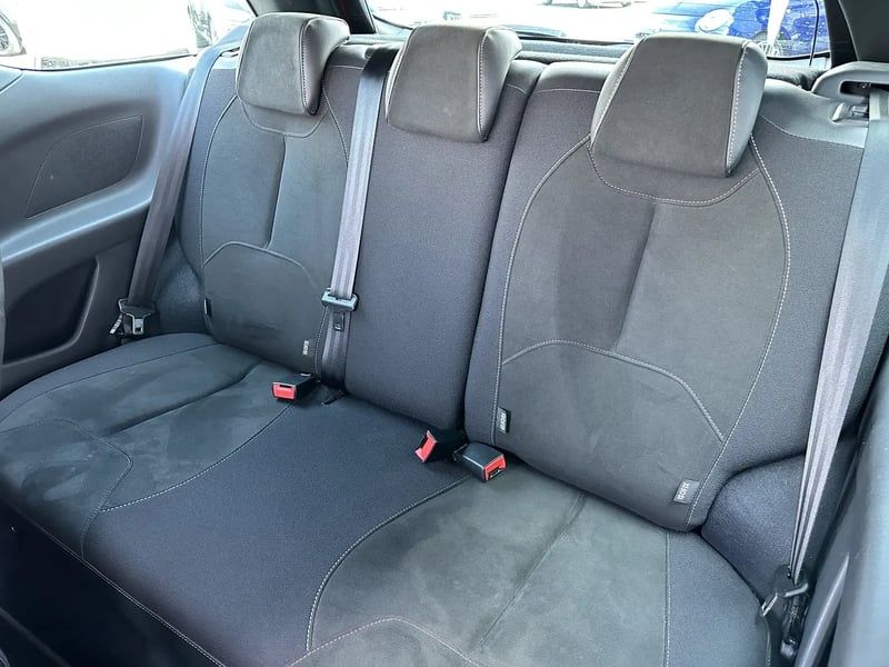 Photo de la voiture DS DS 3 PureTech 110 S&S BVM5 Performance Line