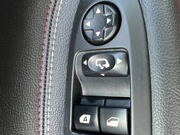 Photo de la voiture DS DS 3 PureTech 110 S&S BVM5 Performance Line