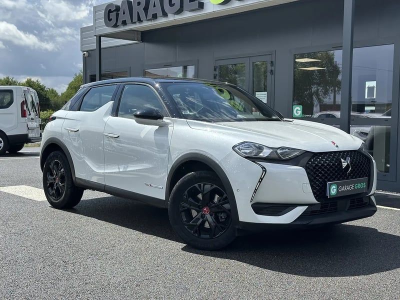 Photo de la voiture DS DS 3 CROSSBACK DS3 Crossback PureTech 130 EAT8 Performance Line