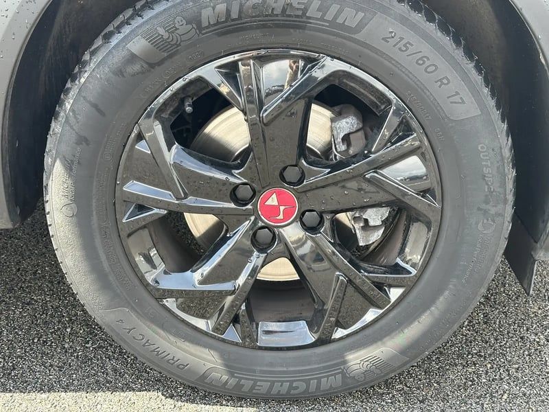 Photo de la voiture DS DS 3 CROSSBACK DS3 Crossback PureTech 130 EAT8 Performance Line