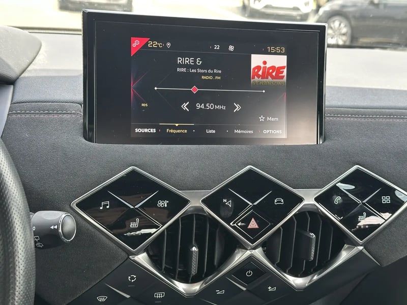 Photo de la voiture DS DS 3 CROSSBACK DS3 Crossback PureTech 130 EAT8 Performance Line