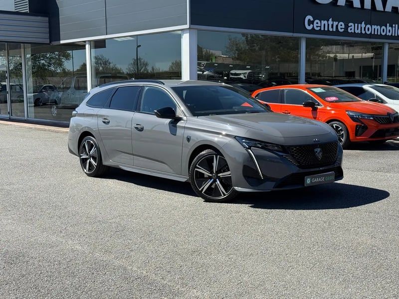 Photo de la voiture PEUGEOT 308 SW BlueHDi 130ch S&S EAT8 GT