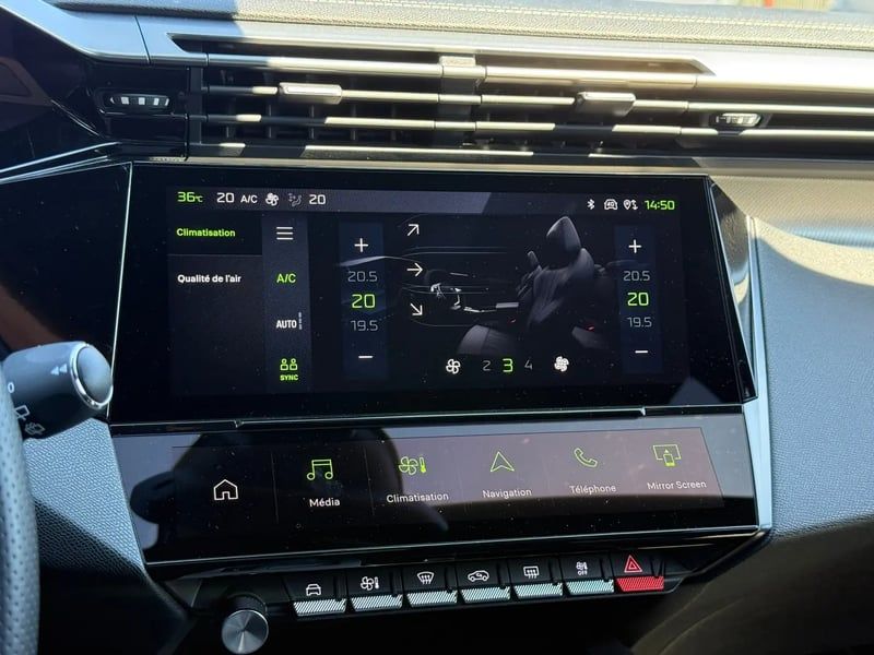 Photo de la voiture PEUGEOT 308 SW BlueHDi 130ch S&S EAT8 GT