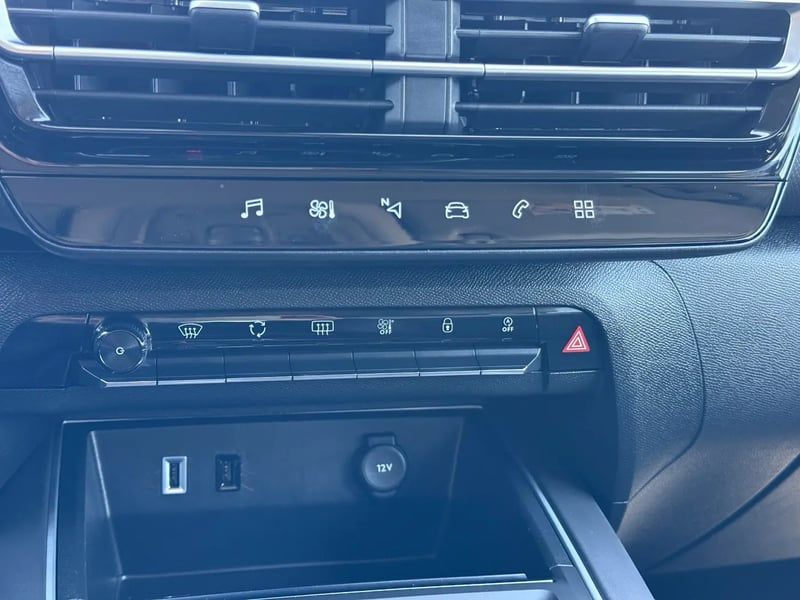 Photo de la voiture CITROEN C5 AIRCROSS Hybride 136 e-DCS6 Max