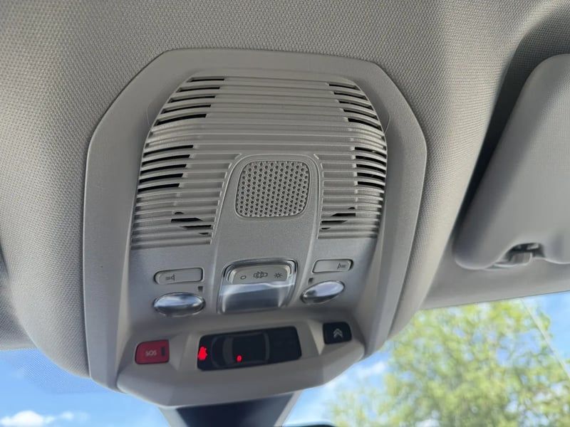 Photo de la voiture CITROEN C5 AIRCROSS Hybride 136 e-DCS6 Max