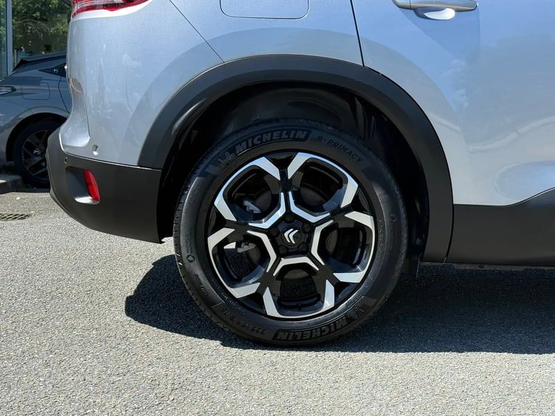 Photo de la voiture CITROEN C5 AIRCROSS Hybride 136 e-DCS6 Max