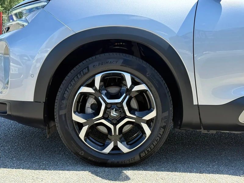 Photo de la voiture CITROEN C5 AIRCROSS Hybride 136 e-DCS6 Max