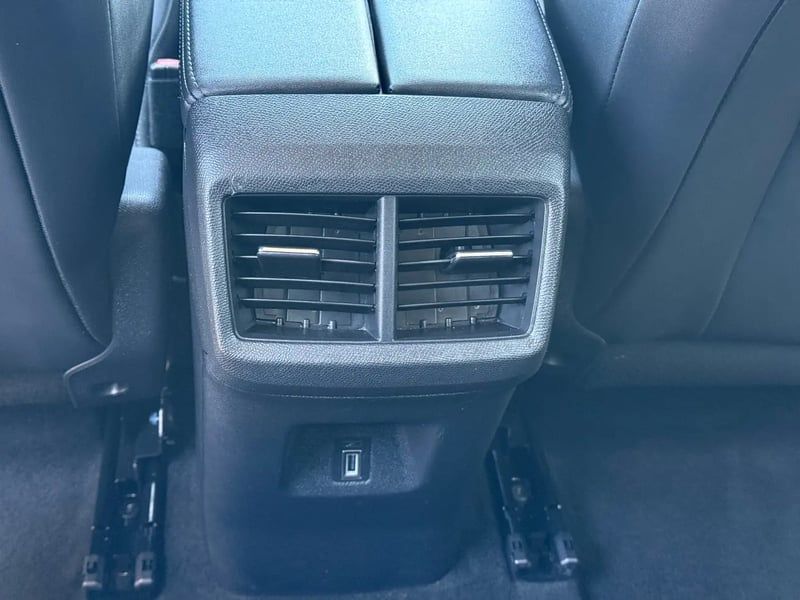 Photo de la voiture CITROEN C5 AIRCROSS Hybride 136 e-DCS6 Max