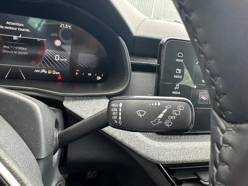Photo de la voiture SKODA SCALA 1.0 TSI Evo 2 116 ch BVM6 Selection