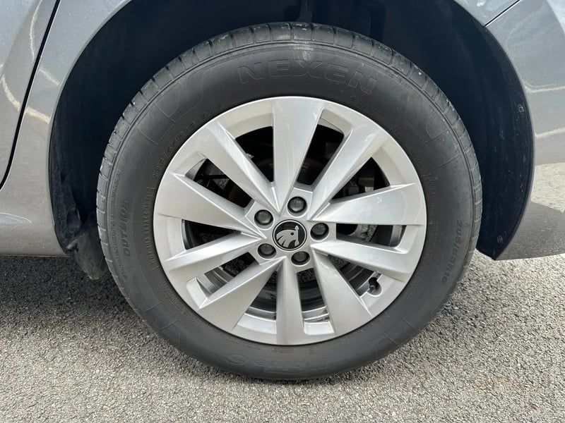 Photo de la voiture SKODA SCALA 1.0 TSI Evo 2 116 ch BVM6 Selection