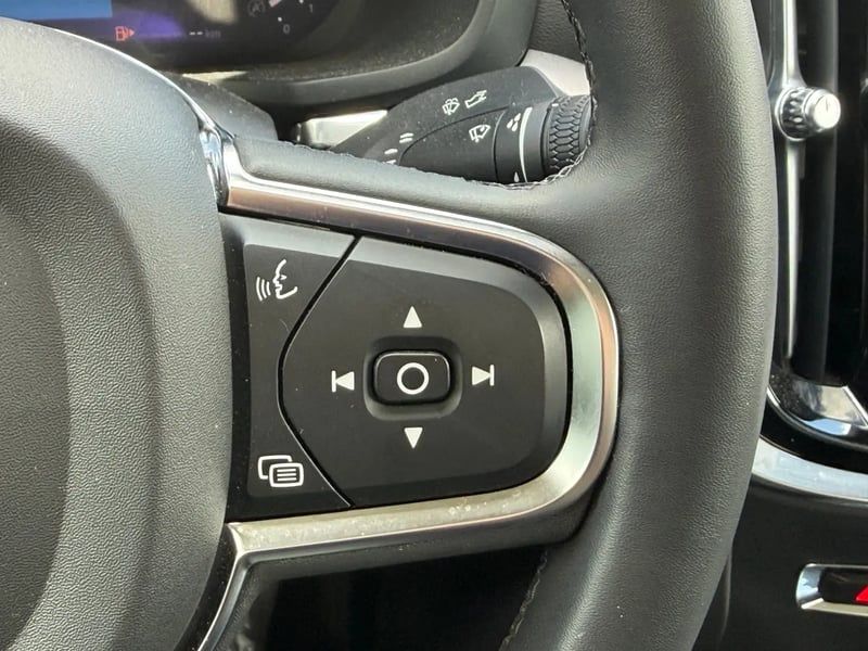 Photo de la voiture VOLVO S60 B4 197 ch DCT7 Start