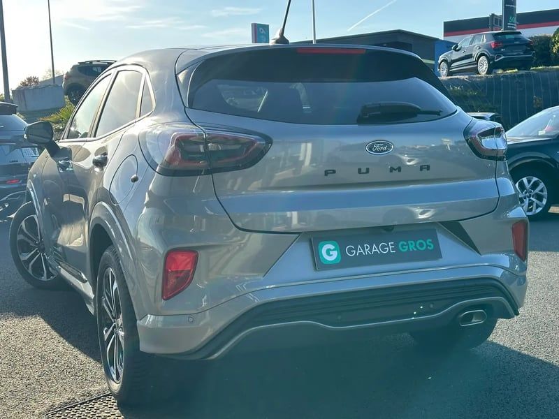 Photo de la voiture FORD PUMA 1.0 EcoBoost 155 ch mHEV S&S Powershift ST-Line