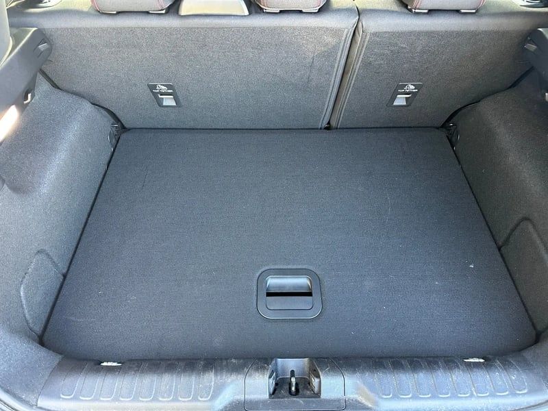 Photo de la voiture FORD PUMA 1.0 EcoBoost 155 ch mHEV S&S Powershift ST-Line