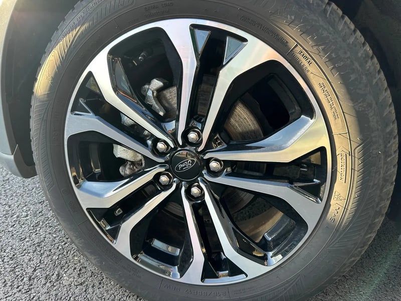 Photo de la voiture FORD PUMA 1.0 EcoBoost 155 ch mHEV S&S Powershift ST-Line