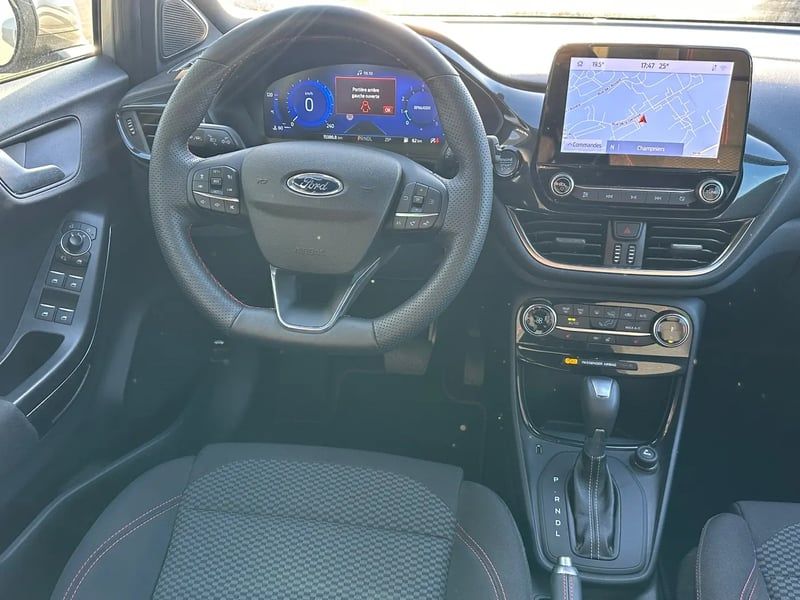 Photo de la voiture FORD PUMA 1.0 EcoBoost 155 ch mHEV S&S Powershift ST-Line