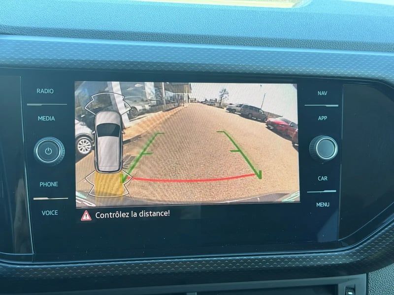 Photo de la voiture VOLKSWAGEN T-CROSS 1.0 TSI 110 Start/Stop BVM6 Lounge