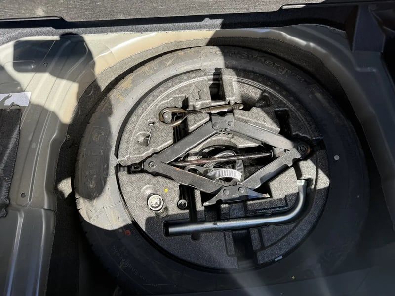 Photo de la voiture VOLKSWAGEN T-CROSS 1.0 TSI 110 Start/Stop BVM6 Lounge