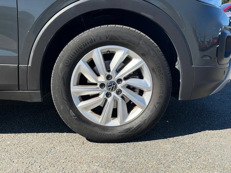 Photo de la voiture VOLKSWAGEN T-CROSS 1.0 TSI 110 Start/Stop BVM6 Lounge