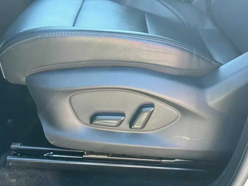 Photo de la voiture MG ZS 1.5 L Hybrid+ 197 ch Luxury