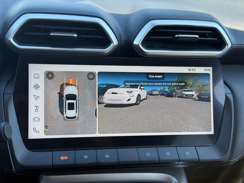 Photo de la voiture MG ZS 1.5 L Hybrid+ 197 ch Luxury