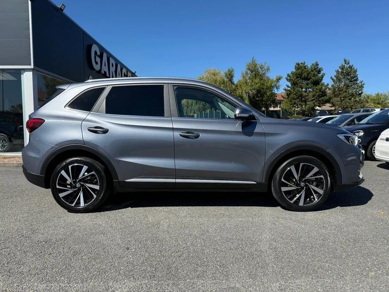 Photo de la voiture MG ZS 1.5 L Hybrid+ 197 ch Luxury